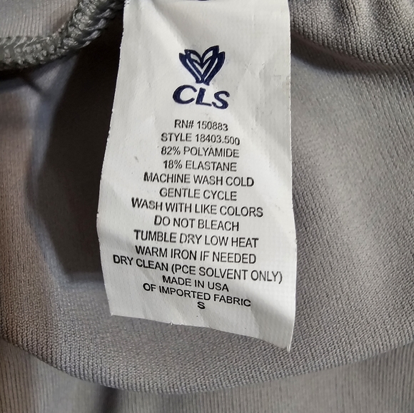 CLS SPORTSWEAR V back pocket leggings with srunch butt . - Picture 8 of 10